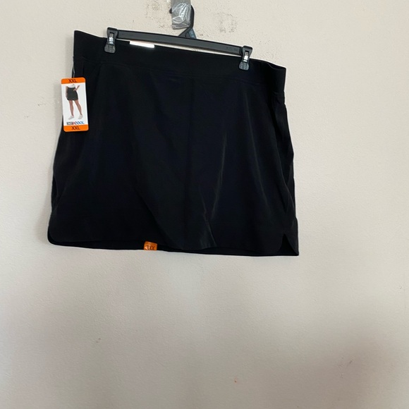 32-Degree Cool Ladies Skort - Picture 9 of 9